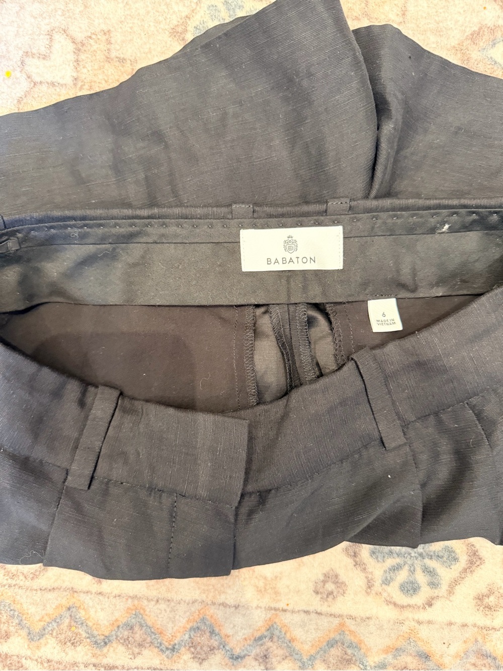 Babaton Black Linen-Blend Trouser shorts